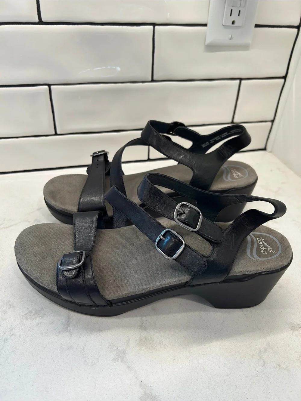 Dansko Sacha Black Comfort Sandal Women's 11.5/42 Euro Wedge Summer